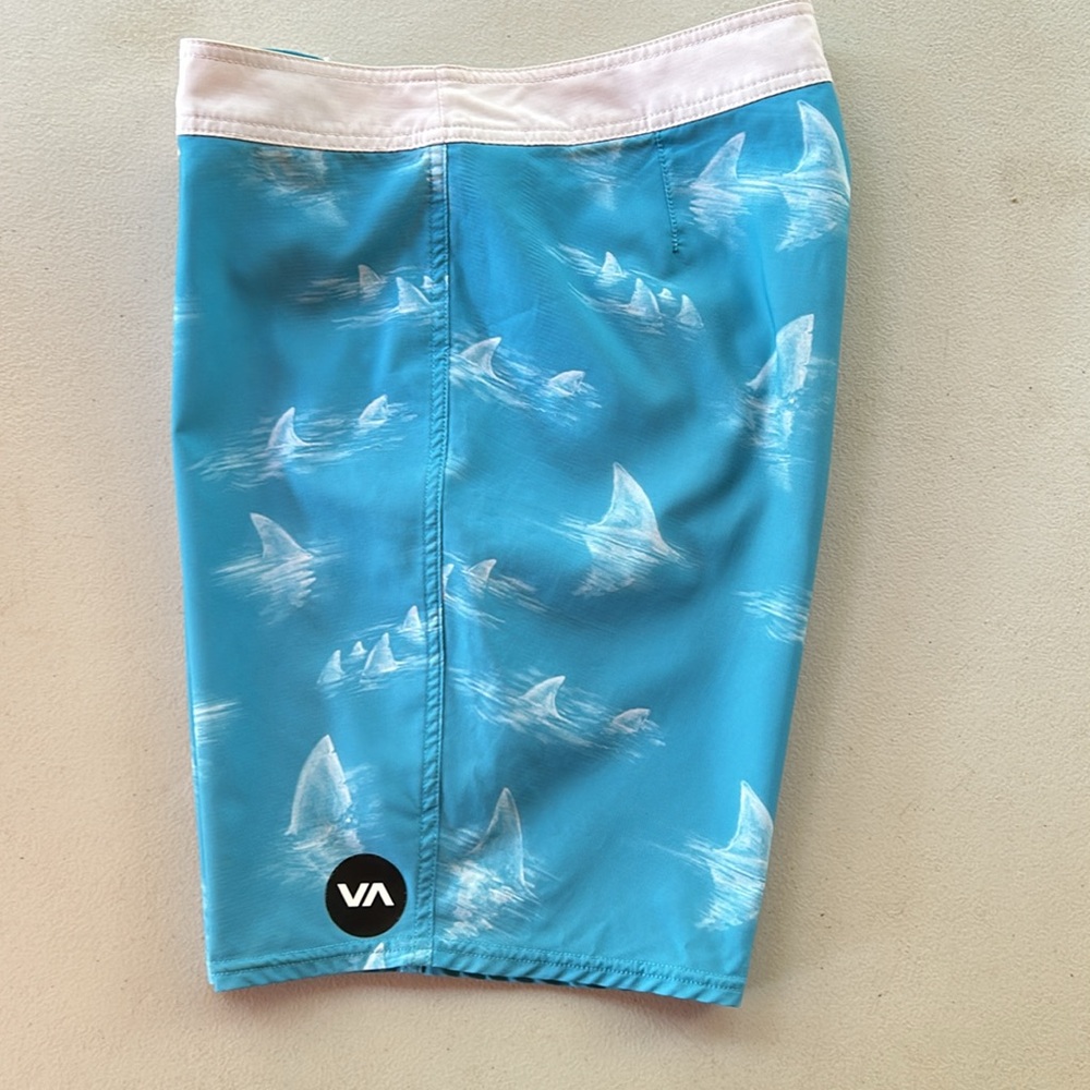RVCA Board Shorts (32)
